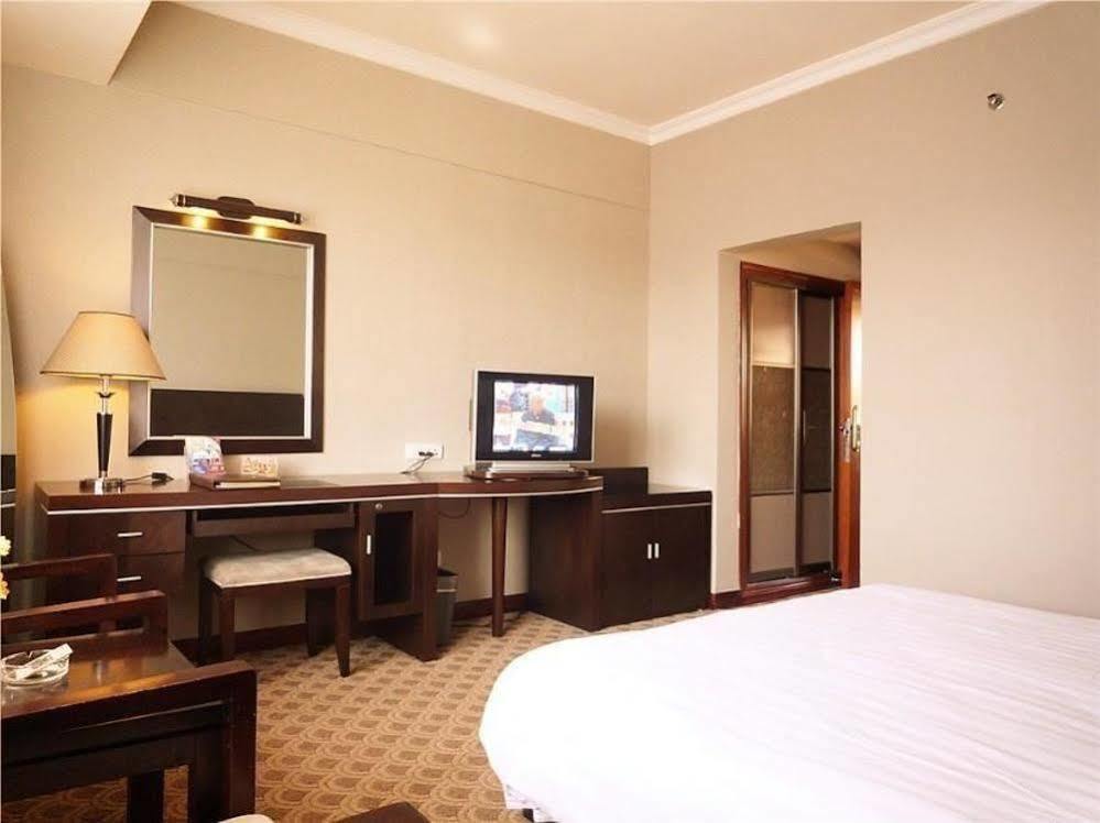 Guilin Lifeng Hotel Экстерьер фото
